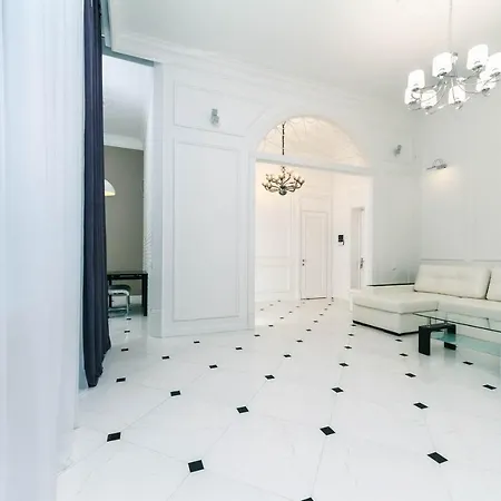 Luxury Beatiful On Pyshkinska Street Апартаменти Київ