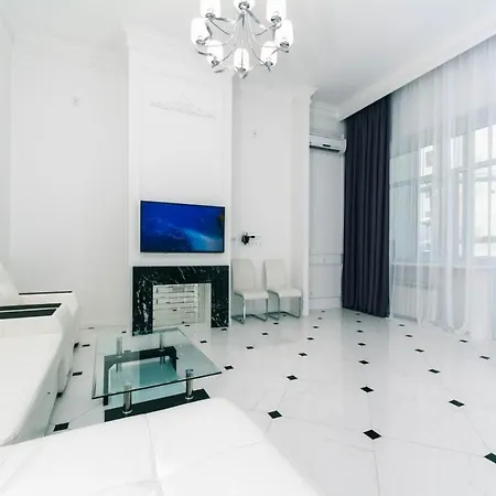 Luxury Beatiful On Pyshkinska Street *